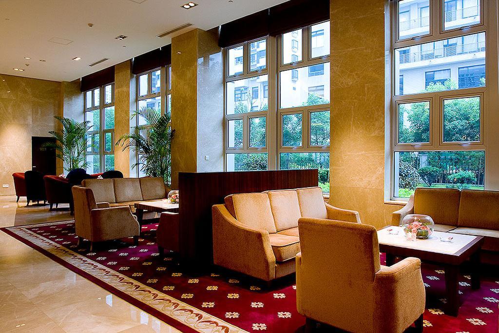 Ramada Plaza Shanghai Gateway Экстерьер фото