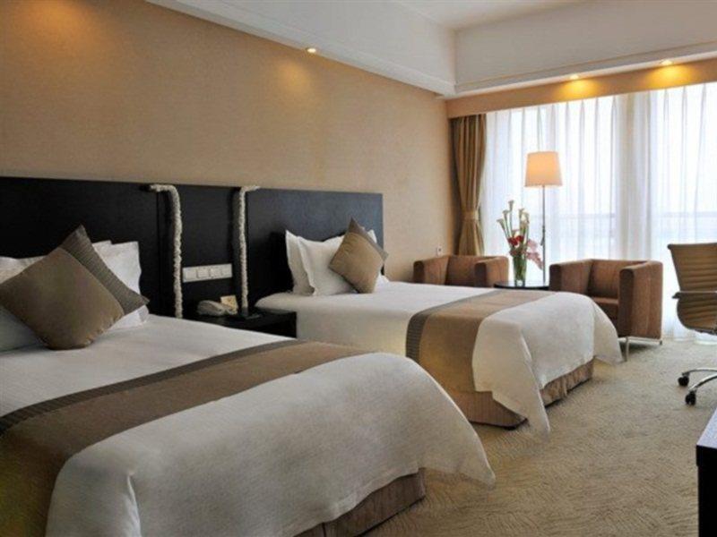 Ramada Plaza Shanghai Gateway Экстерьер фото